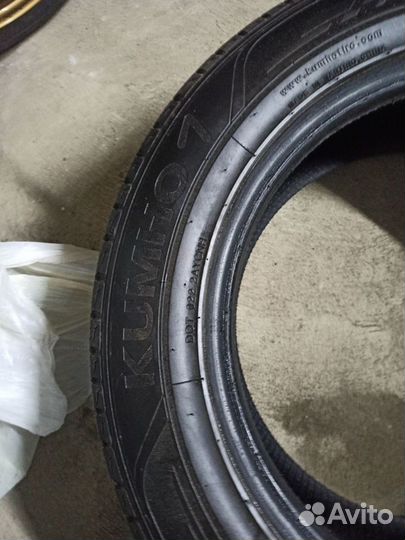 Kumho Crugen Premium KL33 7/60 R17