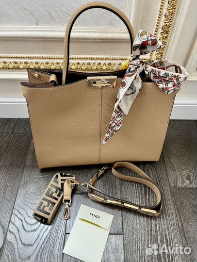 Женская сумка Fendi