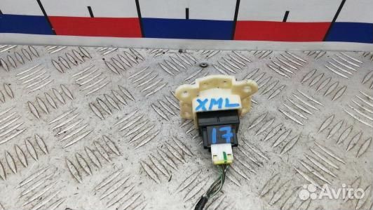 Кнопка аварийки mitsubishi L200 K4T (XML17I501)