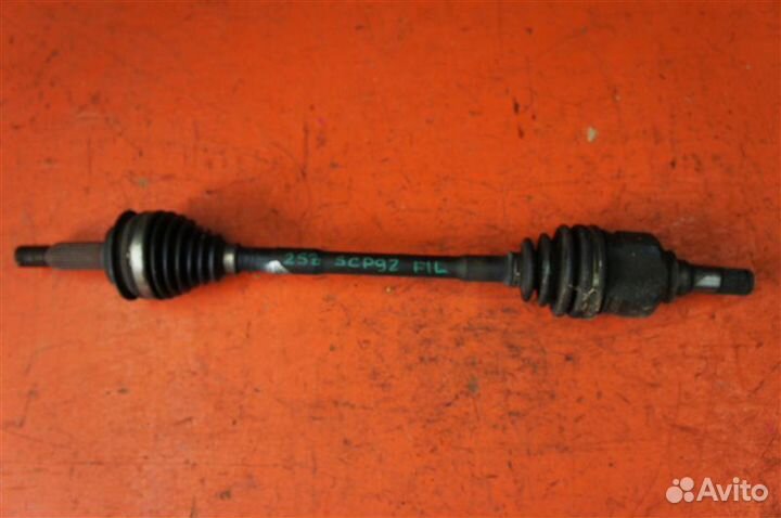 Привод передний левый Toyota Belta SCP92 2szfe