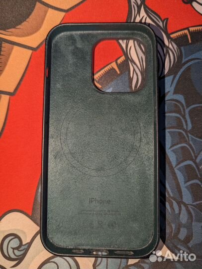 Оригинальный кожаный чехол iPhone 14 pro зеленый