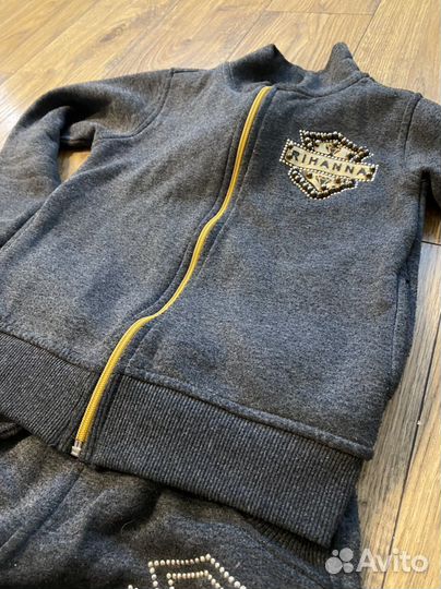 Спортивный костюм