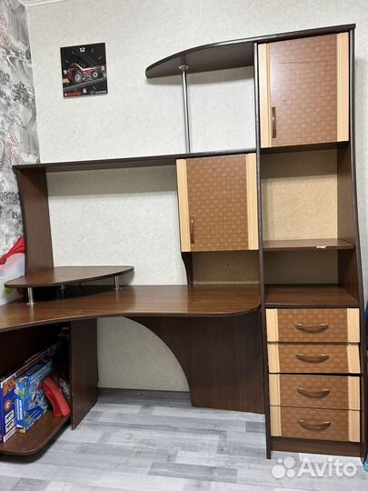 Компьютерный стол