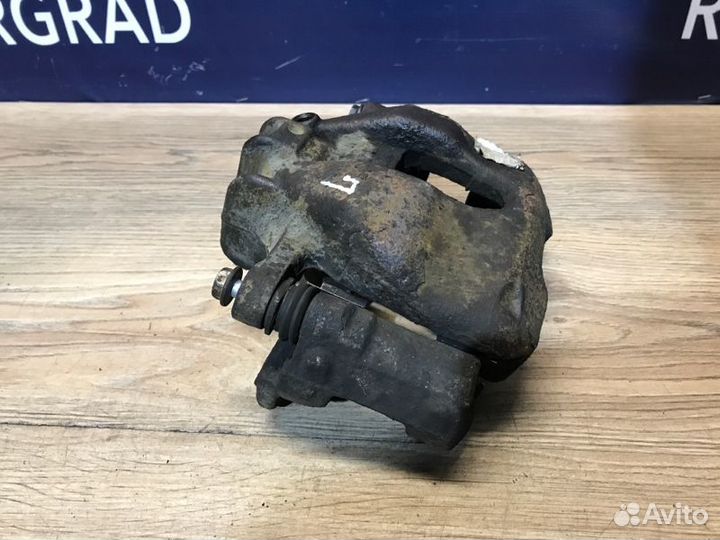 Суппорт передний левый Peugeot 308 1.6 EP6C 2010