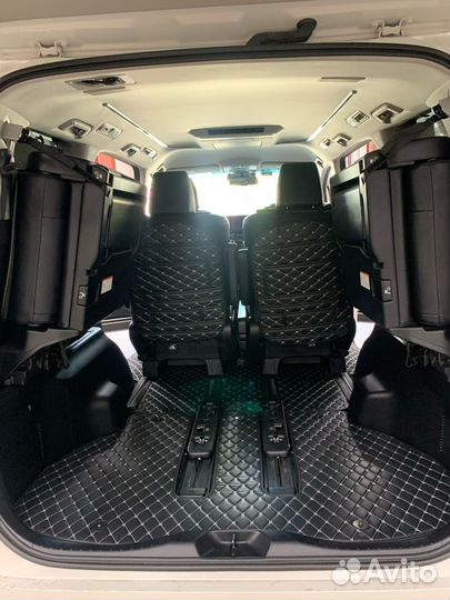 Коврики с бортами в багажник на Volkswagen Touareg