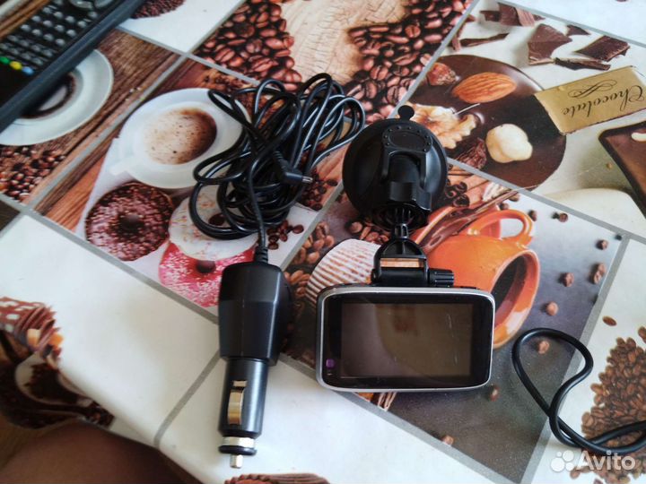 Видеорегистратор Rolsen RWR-200