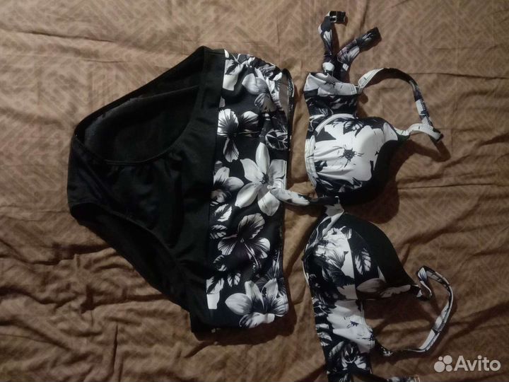 Купальники женские 58-60 р-р