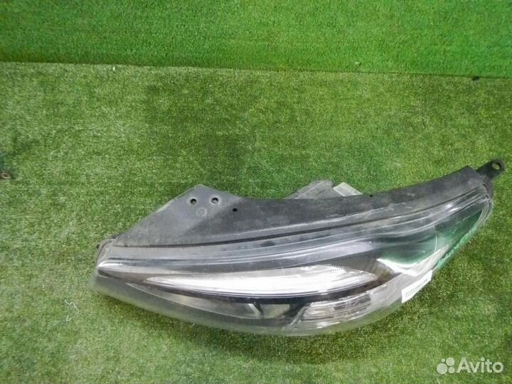 Фара левая Kia Sorento/Sorento Prime