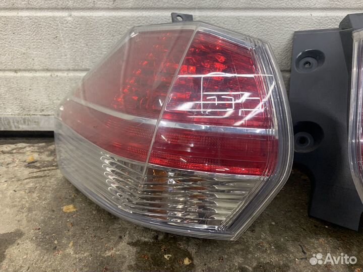 Nissan X-Trail T32 - Фонарь задний левый