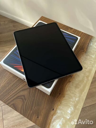 iPad Pro 12.9 Wi-Fi + Cellular 1TB