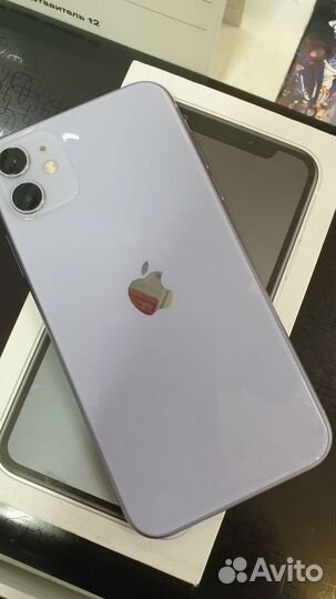 iPhone 11, 64 ГБ