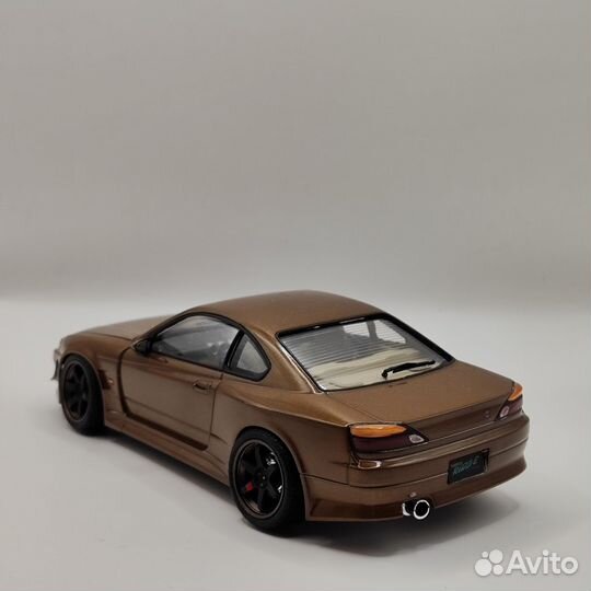 Модель автомобиля 1:24 Nissan Silvia S15 Vertex