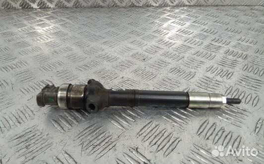 Форсунка дизельная toyota RAV 4 ZSA3 (EEA06AL02)