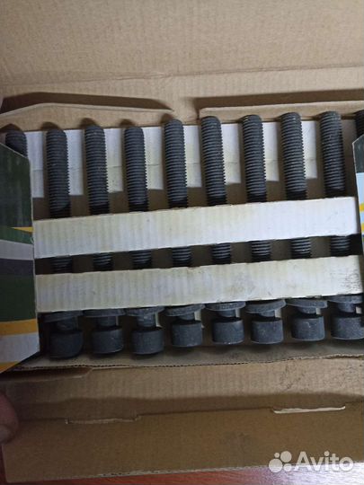 Болты гбц новые