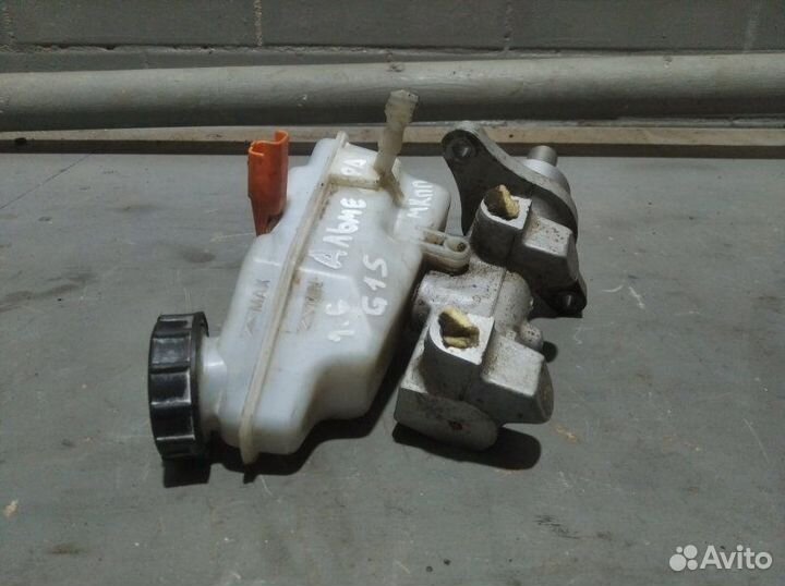 Главный тормозной цилиндр Nissan Almera седан 1.6