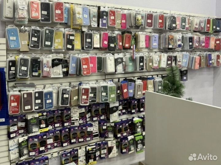 Чехлы и стекла на телефон