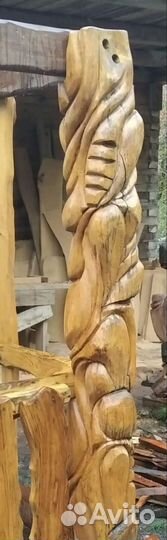 Резные столбы