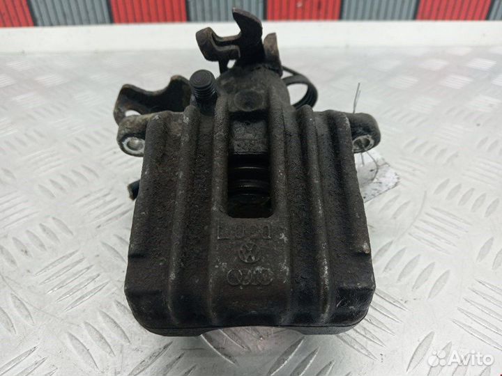 Суппорт задний левый для Audi A4 B5 8E0615423