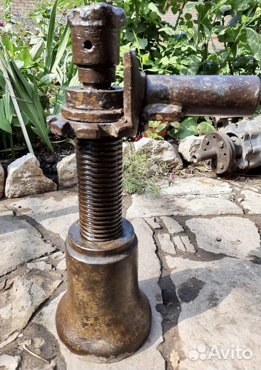 Шприц для смазки, домкрат СССР