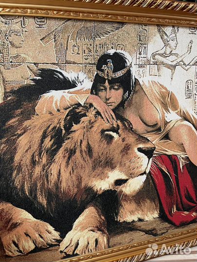 Картина на гобелене