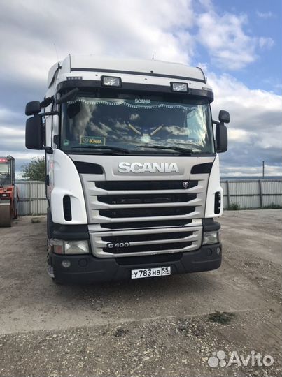 Водитель на scania тягач. Машина в хорошом состоян