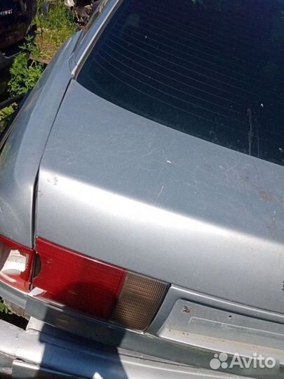 Крышка багажника Audi 80 B3