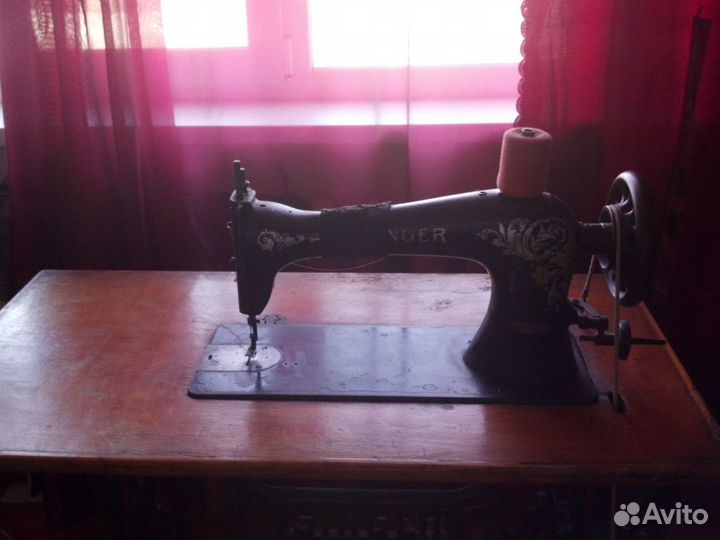 Швейная машинка Singer 16k33