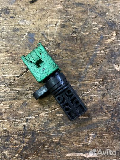 Датчик коленвала Nissan Teana