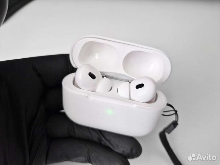 Чехол для наушников AirPods PRO 2 с карабином