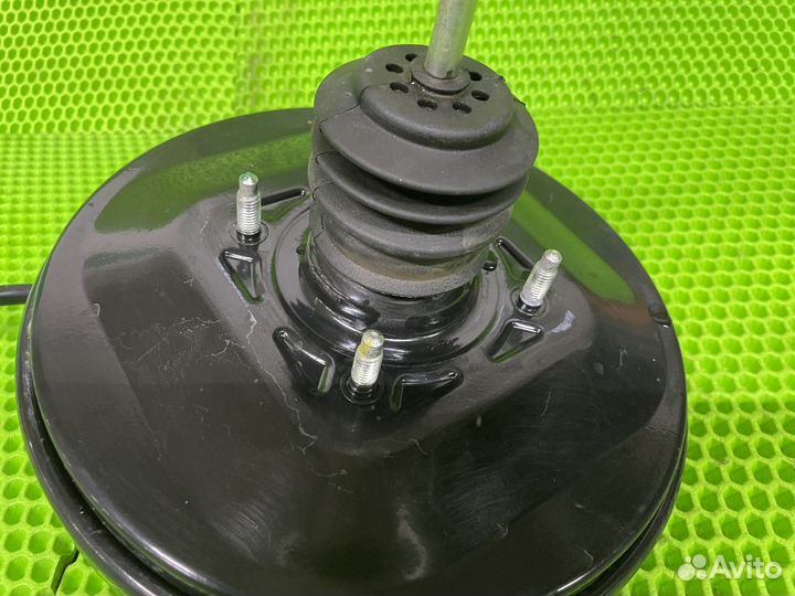 Усилитель тормозов вакуумный Renault Logan 1