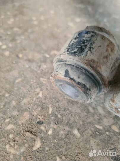 Амортизатор подвески задний Renault Fluence седан