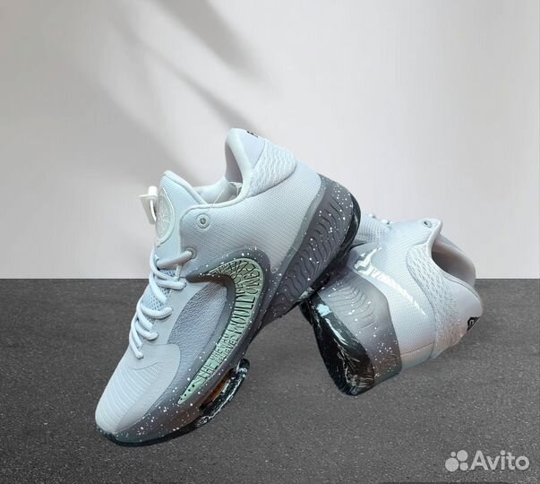 Баскетбольные кроссовки nike zoom freak 4 grey