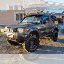 Mitsubishi Pajero 3.0 AT, 1993, 350 000 км, с пробегом, цена 650 000 руб.