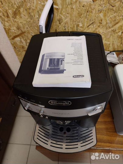 Кофемашина delonghi magnifica s