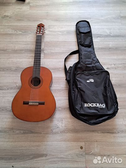 Классическая гитара yamaha C40
