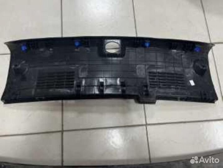 Облицовка панели багажника RIO