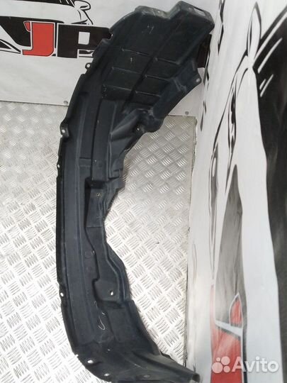 Подкрылок передний Mitsubishi Outlander XL