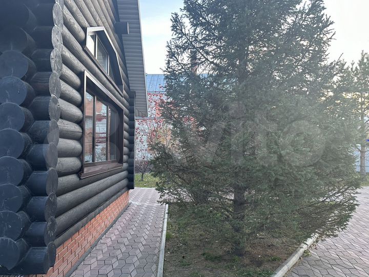 Дом 214,8 м² на участке 8,2 сот.