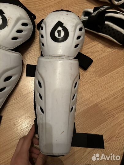 Наколенники и налокотники tsg