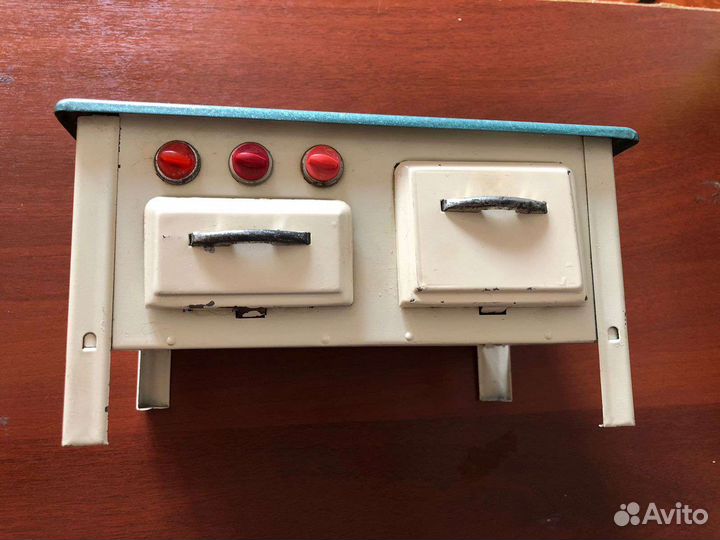 Детская игрушечная плита+ набор посуды времен СССР