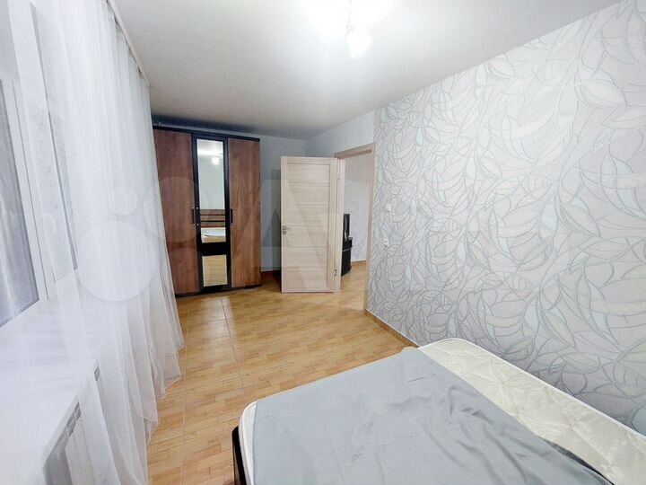 2-к. квартира, 42 м², 1/4 эт.