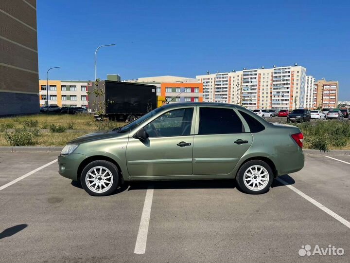 LADA Granta 1.6 МТ, 2013, 136 000 км