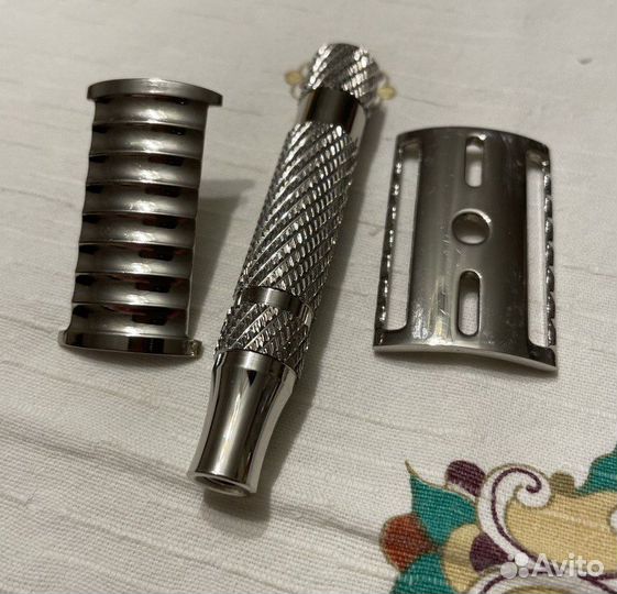 Бритвенный станок The Phoenix Prismatic