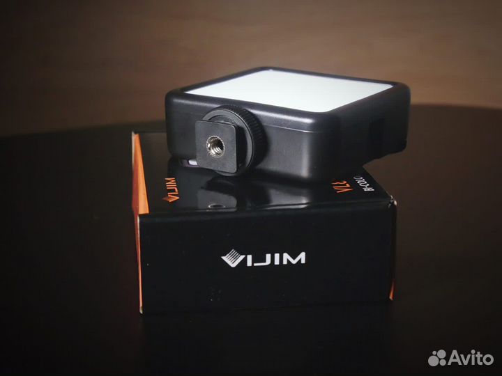 Накамерный осветитель Vijim VL81