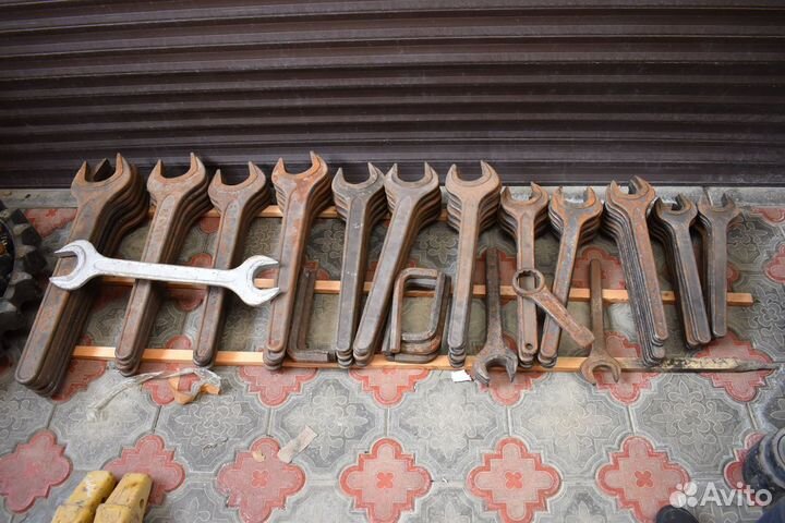 Рожковый ударный односторонний ключ удлиненный 80м