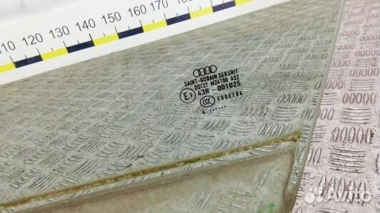 Стекло двери передней левой audi A4 B7 (71U18EO01)