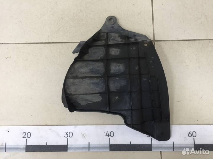 Пыльник двигателя боковой правый Toyota Camry V40