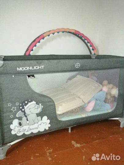 Детская кровать манеж