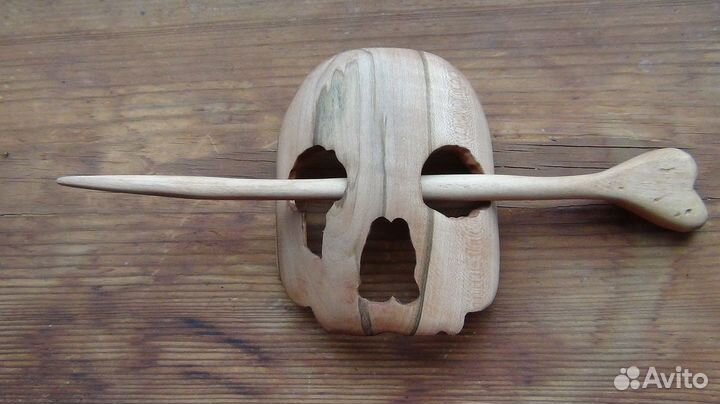 Ясень. Заколка для волос. Череп