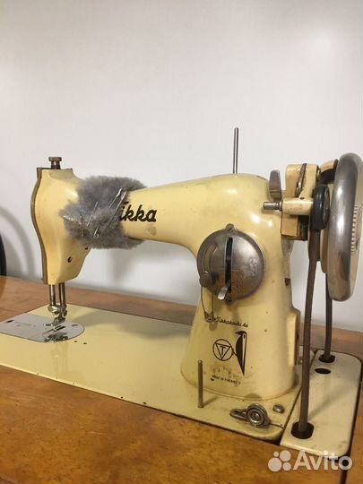 Швейная машина tikka